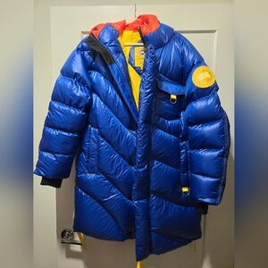 Canada Goose x Pyer Moss hooded quilted down coat. BLUE, YELLOW, RED